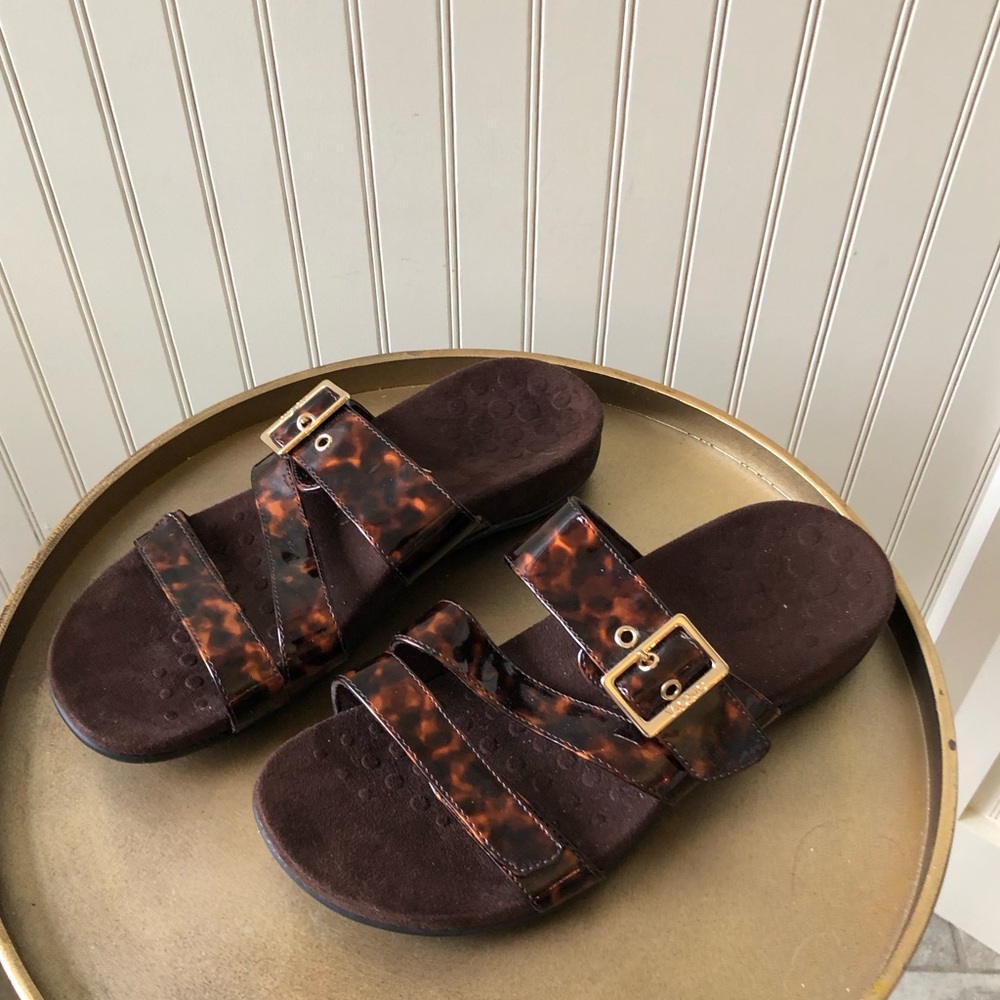 VIONIC | SKYLAR COMFORT SLIDES | TORTOISE BROWN PATENT LEATHER | SIZE: 8 | EUC